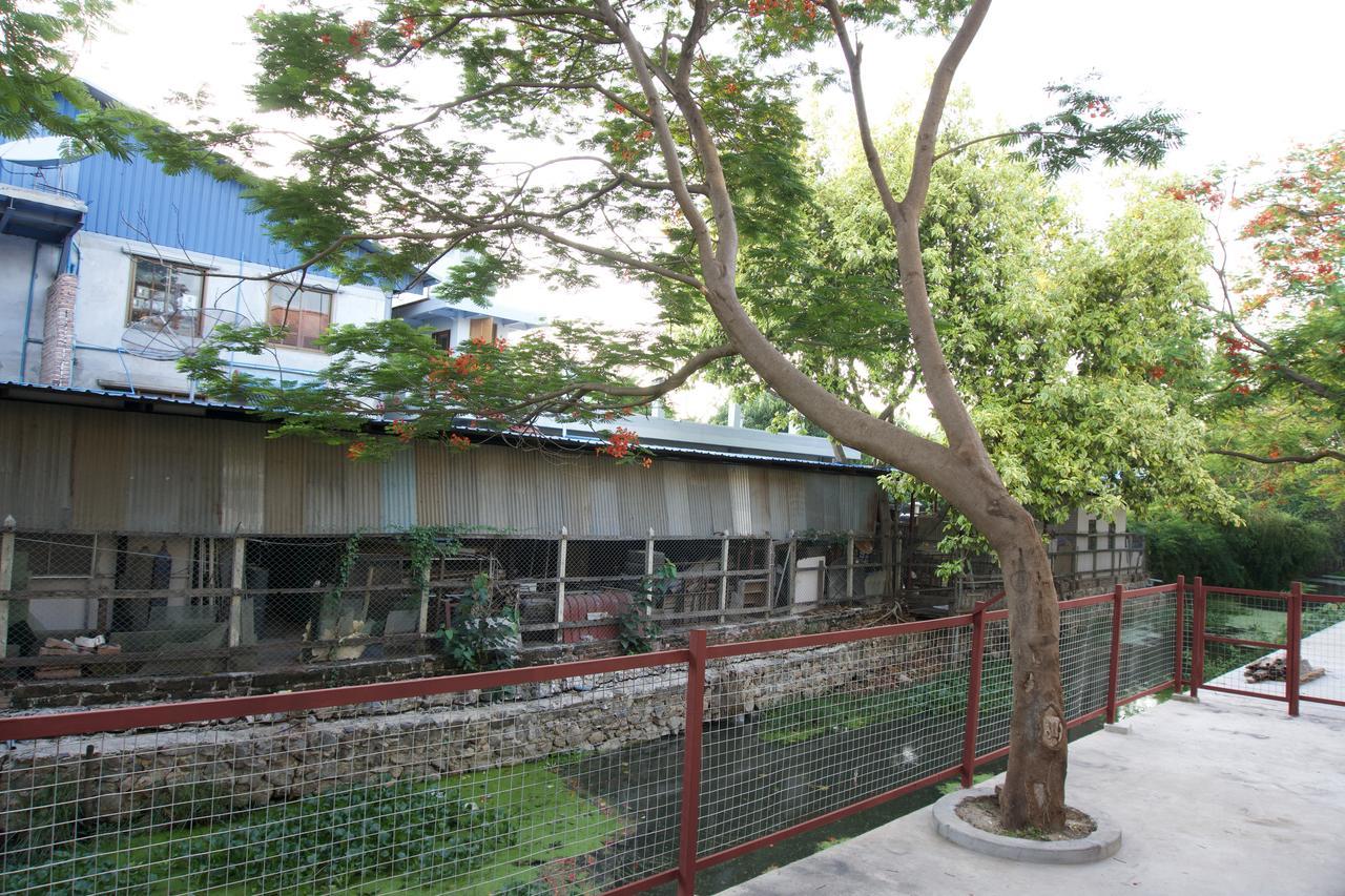Celia Hostel Mandalay Exterior photo