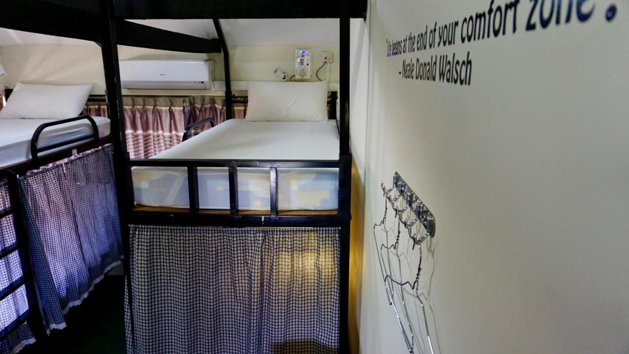 Celia Hostel Mandalay Exterior photo