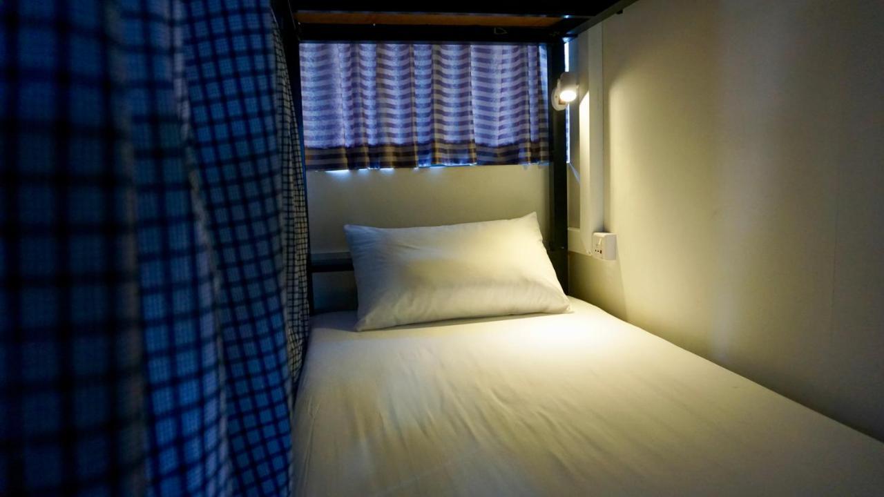 Celia Hostel Mandalay Exterior photo