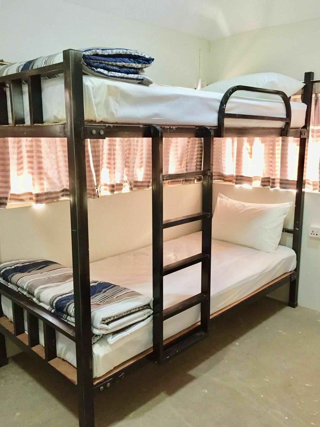 Celia Hostel Mandalay Exterior photo