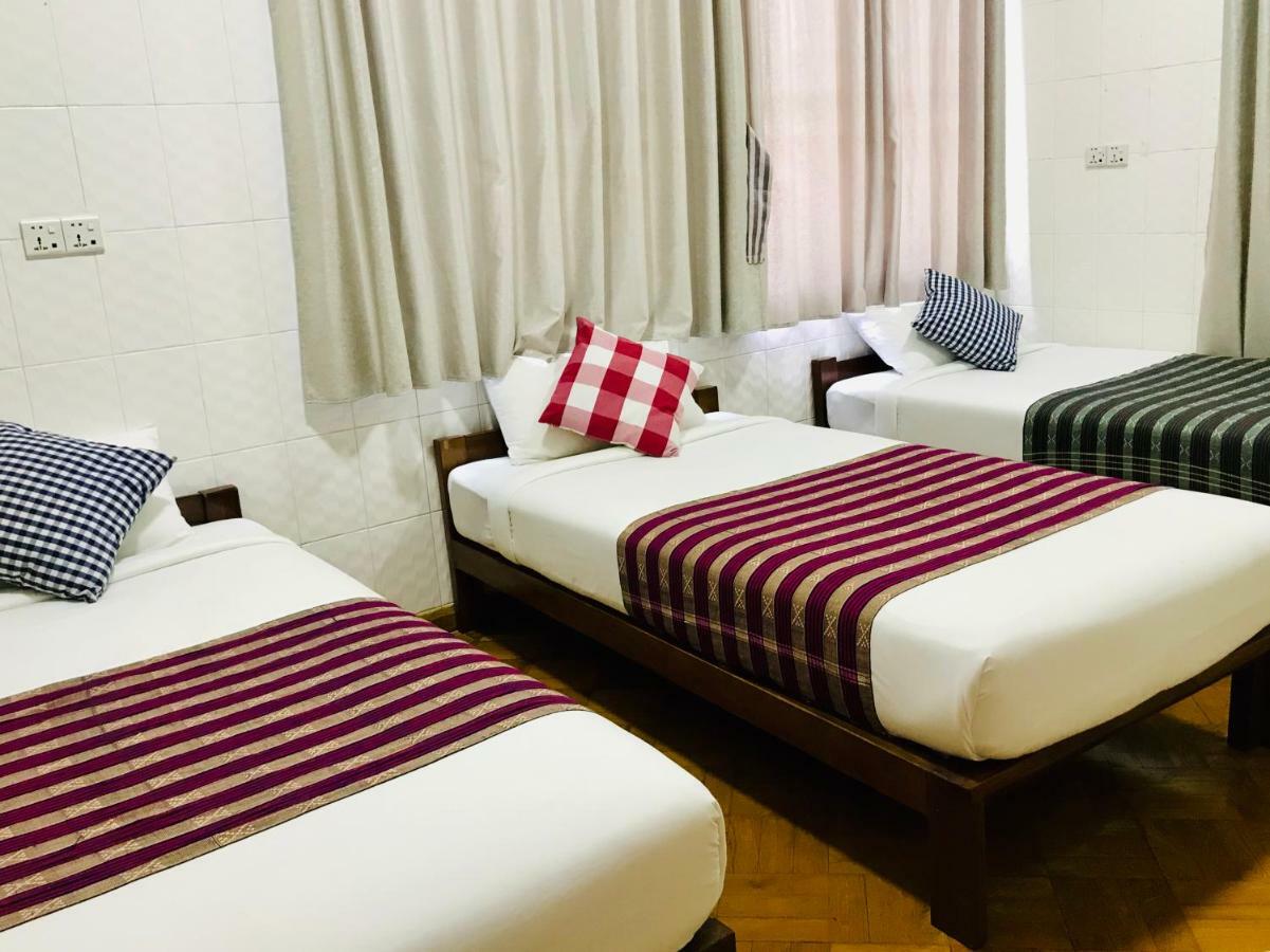 Celia Hostel Mandalay Exterior photo